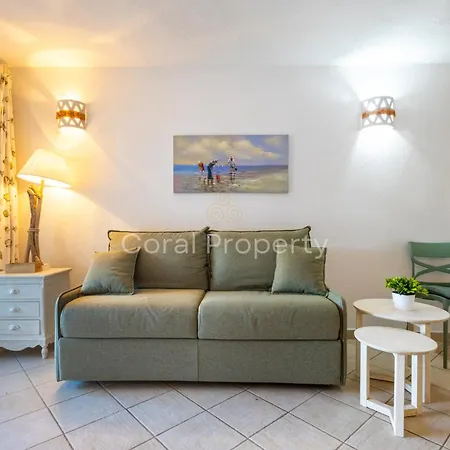 C - 200 Mt Dal Mare - 6 Ospiti - Veranda E Wifi - Centro - By Coral Baja Sardinia